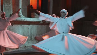 منشد ديني لـ«الجمهور»: ينفع ربط الإنشاد والابتهالات بـ«الراب»