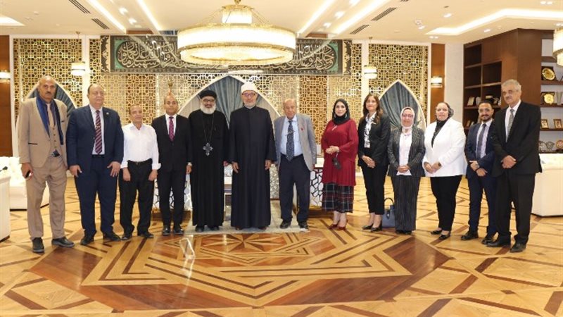 مفتي الجمهورية يستقبل بيت العائلة المصرية