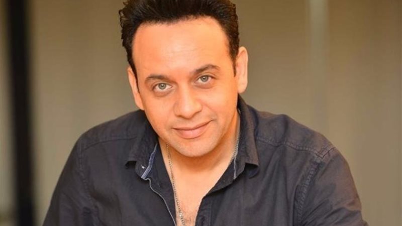 مصطفى قمر