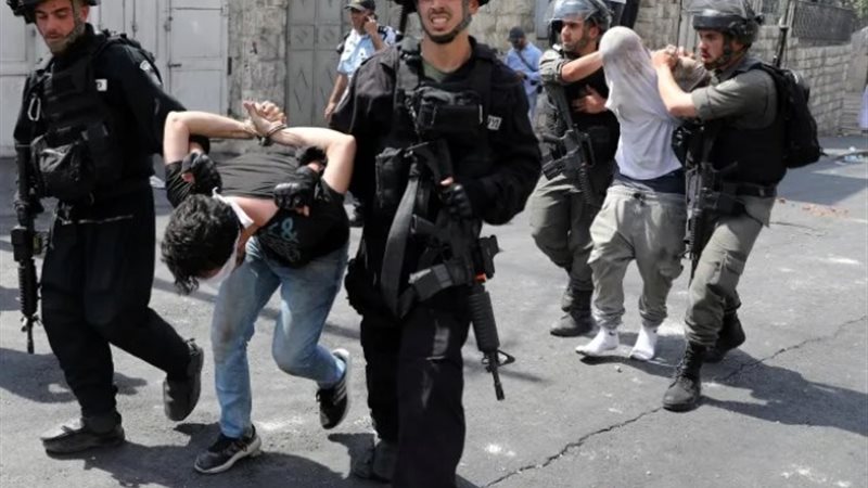 اعتقال قوات الاحتلال لفلسطيني