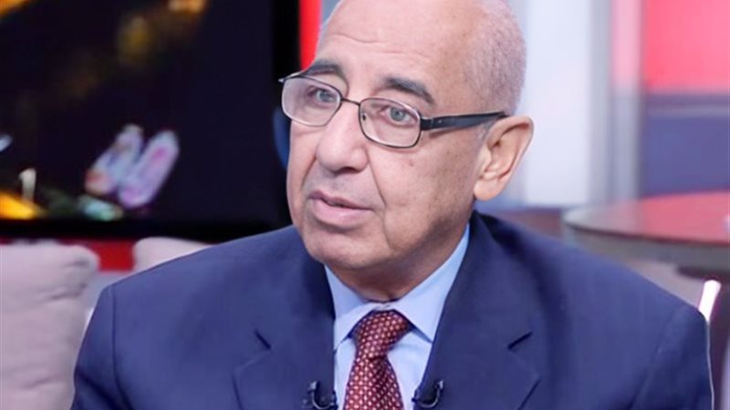 الدكتور علي عوف رئيس شعبة الأدوية