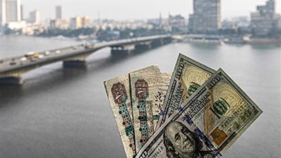 رسمياً الآن، مفاجأة فى سعر الدولار مقابل الجنيه المصري بعد آخر تراجع