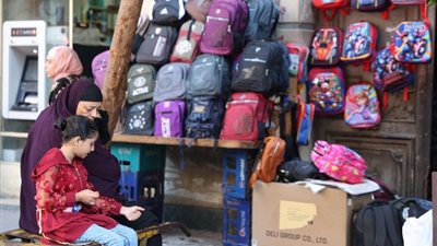 عودة المدارس، الفجالة تتزين بالكتب والكراريس استعدادا للعام الجديد