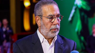 مدحت العدل عن رفض تكريم محمود حميدة بمهرجان القاهرة للمسرح: كلام فاضي