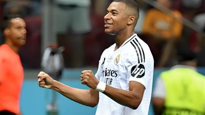 نجم مارسيليا يتقمص دور كيليان مبابي في ترتيب هدافي الدوري الفرنسي