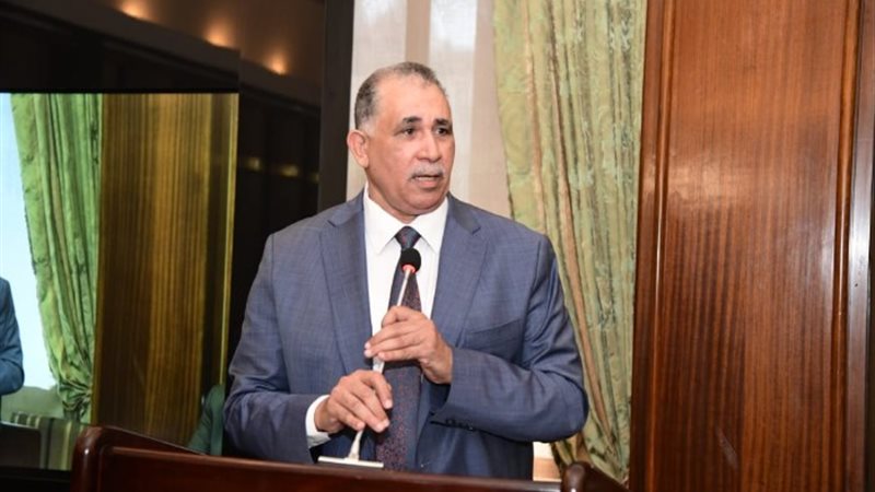 نقيب المحامين