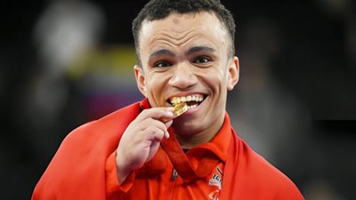 محمد المنياوي يتوج بالذهبية الأولى لمصر في بارالمبياد باريس 2024