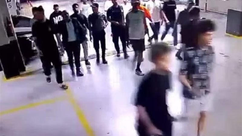 مشكلة إمام عاشور وفرد الأمن
