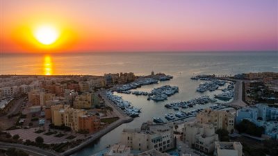 «السياحة» ترصد 8 كيانات غير شرعية تزاول الأنشطة البحرية بدون ترخيص