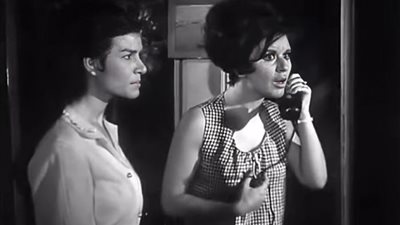 علاقة خاصة في فيلم نادية، إنعام سالوسة «دوبليرة» سعاد حسني