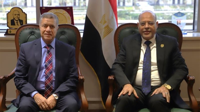 وزير العمل وممدوح العربي