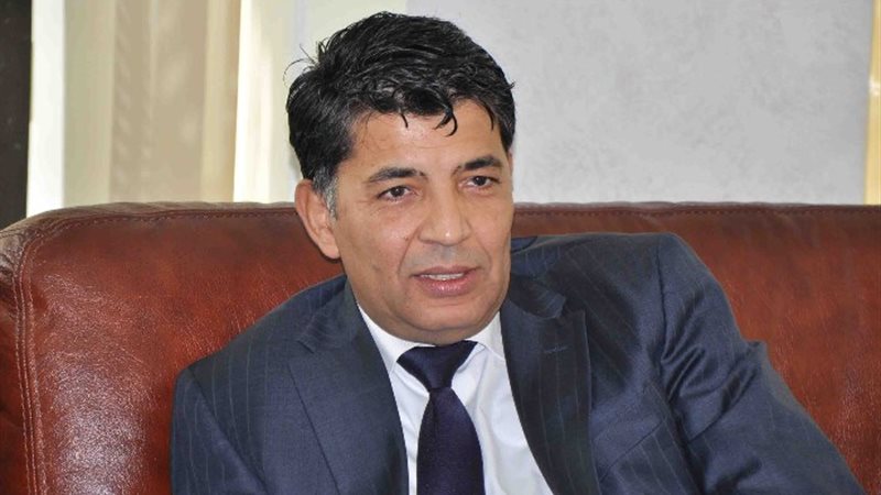 الدكتور حسني عبيدي أستاذ العلاقات الدولية