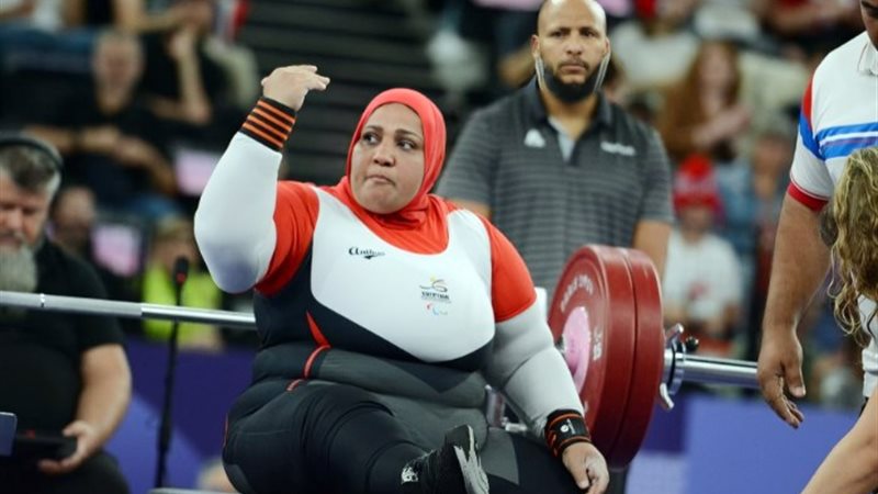 نادية فكري