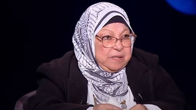 سعاد صالح تحذر الفتيات من هذه التصرفات في الخطوبة: هتجيبي العار لأهلك (فيديو)