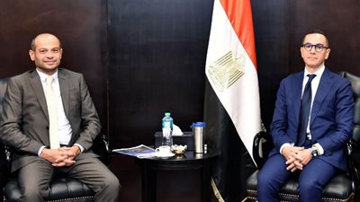 وزير الاستثمار ورئيس البورصة يستعرضان سبل تعزيز التعاون المشترك