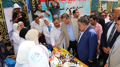 وزير الزراعة يفتتح منفذ السلع الغذائية بالدقهلية