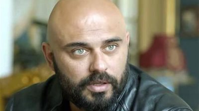 اليوم، محاكمة أحمد صلاح حسني بتهمة تحطيم سيارة موظف وإصابته