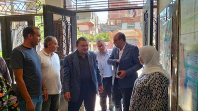 وكيل «صحة الدقهلية» يتفقد أعمال المبادرة الرئاسية 100 يوم صحة بميت غمر