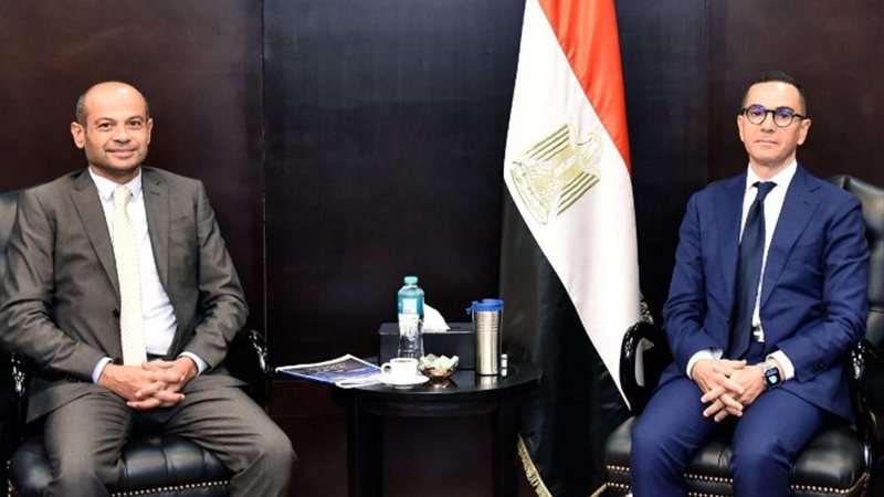 وزير الاستثمار ورئيس البورصة