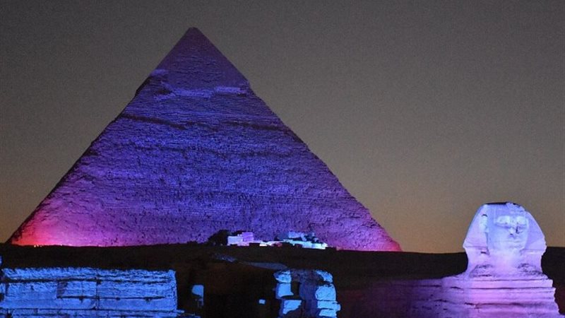 الصوت والضوء بمنطقة الأهرامات