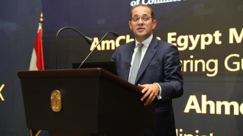 وزير المالية خلال إجتماع اليوم