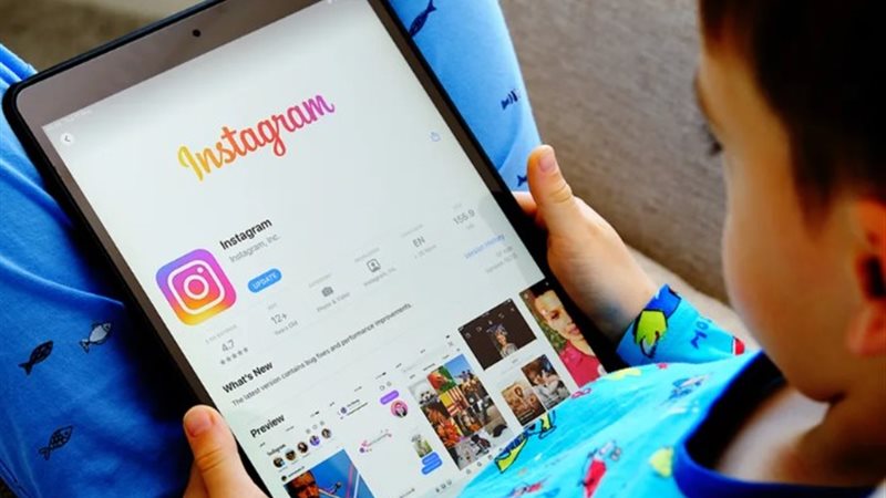 استراليا تعلن حظر وسائل التواصل لأقل من 14 سنة