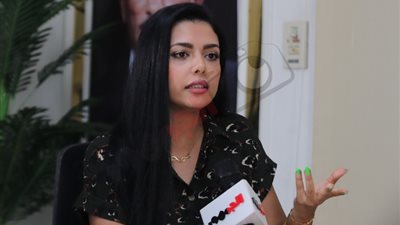 مارتينا عادل: بقيت فتاة أحلام الشباب بعد «عمر أفندي» وبيعاكسوني (فيديو)