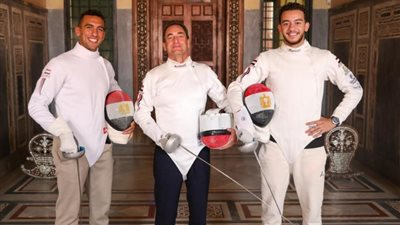 شاهد، بـ «السيف والريست» السفير الفرنسي يحتفى بأبطال مصر في أولمبياد باريس