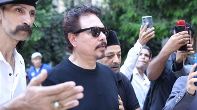 محمد رياض وحنان سليمان، نجوم الفن يودعون الفنانة ناهد رشدي
