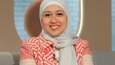 مخرجة مسرحية الحلم حلاوة: «غدًا آخر أيام العرض والدخول بالمجان»