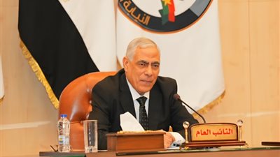 النائب العام يأمر بفتح تحقيق عاجل في حادث تصادم قطارين بالزقازيق