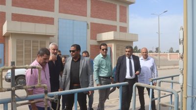 تكليفات جديدة بشأن محطات تنقية مياه الشرب بمدينة العاشر من رمضان