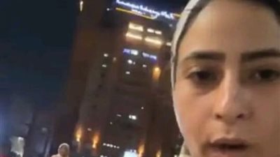 الحكومة تستجيب لـ «أم علي» وتستقبل طفلها المريض بمعهد الأورام