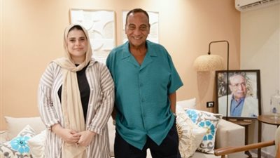 في ذكرى وفاته، نجل فؤاد المهندس يكشف لـ«الجمهور» أسرار وخبايا في حياة والده: «روحه بتلبسني وشويكار كانت أمنا»