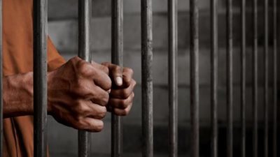 «عصابة عائلية» وراء سرقة 1100 «تابلت» من مخازن وزارة التعليم