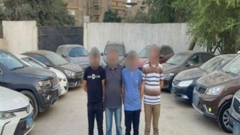 المتهمين والسيارات المضبوطة