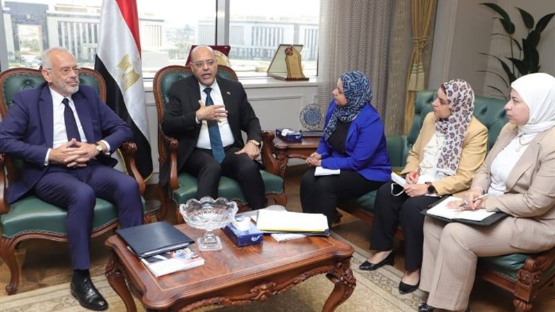 وزير العمل والسفير اليوناني بالقاهرة