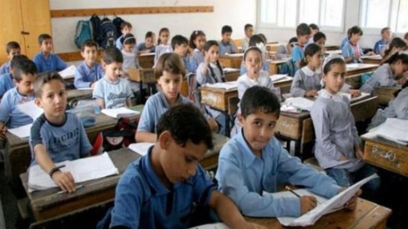 طلاب المدارس بالعام الجديد