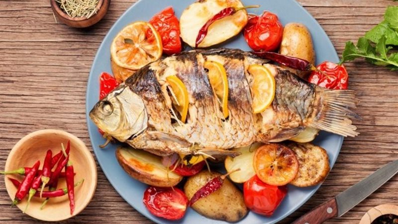 طريقة عمل السمك المشوي مع الخضار المشوية