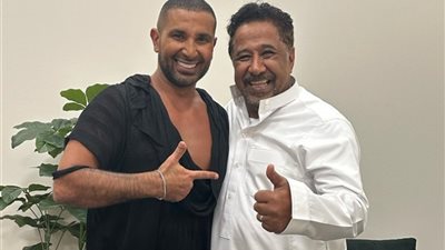 رد مفاجأة من الشاب خالد بعد «تريقة» أحمد وعمرو سعد