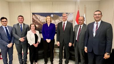وزير البترول يبحث مع شركة وود سايد إنرجى الأسترالية استكشافات بشمال الضبعة وسيدى برانى