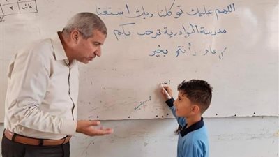 «تعليم دمياط» توجه بمراجعة قرارات ندب المعلمين ومراعاة الحالات الإنسانية