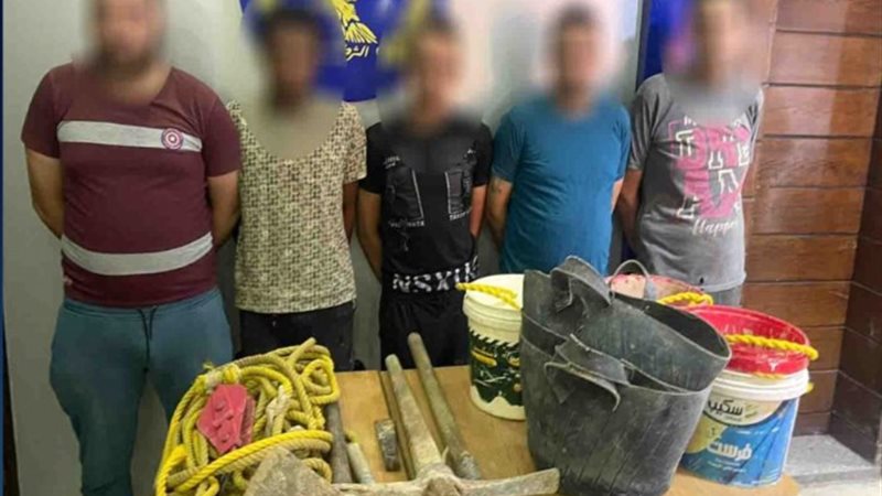 المتهمون والمضبوطات