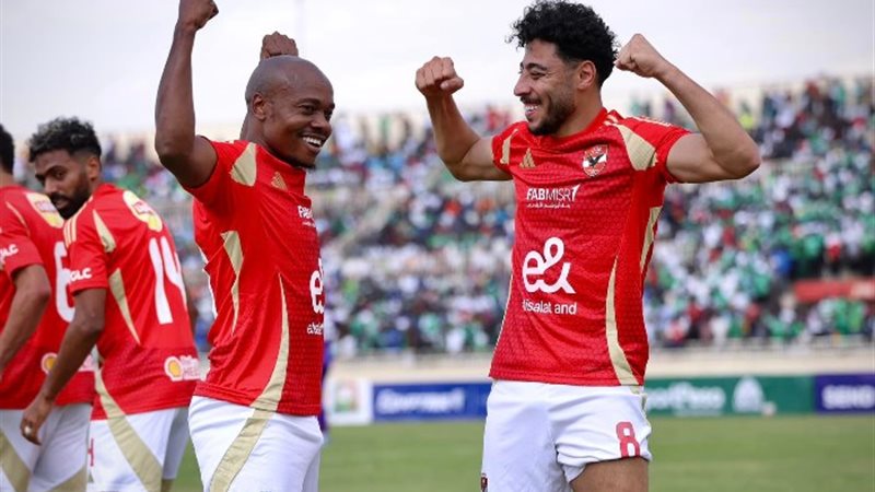 لاعبو الأهلي