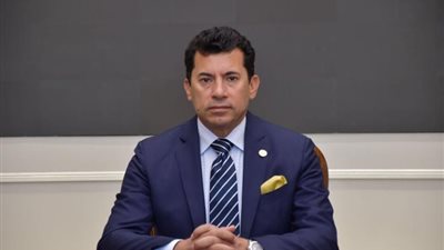 وزير الرياضة يشكل لجنة للتحقيق في مشاجرة بين اللاعبين ببطولة الأهلي للاسكواش