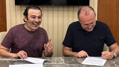 «المتحدة» تستجيب لاستغاثة أحمد عزمي وتتعاقد معه على عمل فني