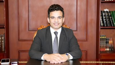 أحمد الباز: تعديل القانون 73 لسنة 2021 فرصة ثانية للموظف قبل فصلة بسبب إدمان المخدرات