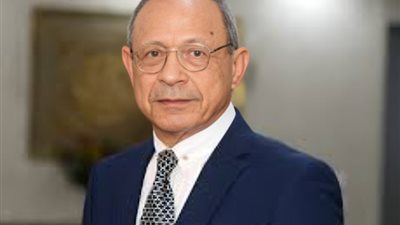 وصول جثمان رئيس حزب الحركة الوطنية لمسجد الثورة