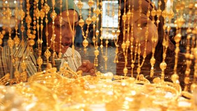 سعر الذهب اليوم الإثنين، تحركات مفاجئة في جميع أعيرة المعدن الأصفر