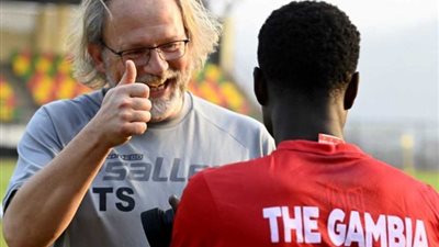 مدرب جامبيا السابق لـ «الجمهور»: الجميع يتوقع تتويج الأهلي بالسوبر الإفريقي، لكن الزمالك سيصنع «مفاجأة»